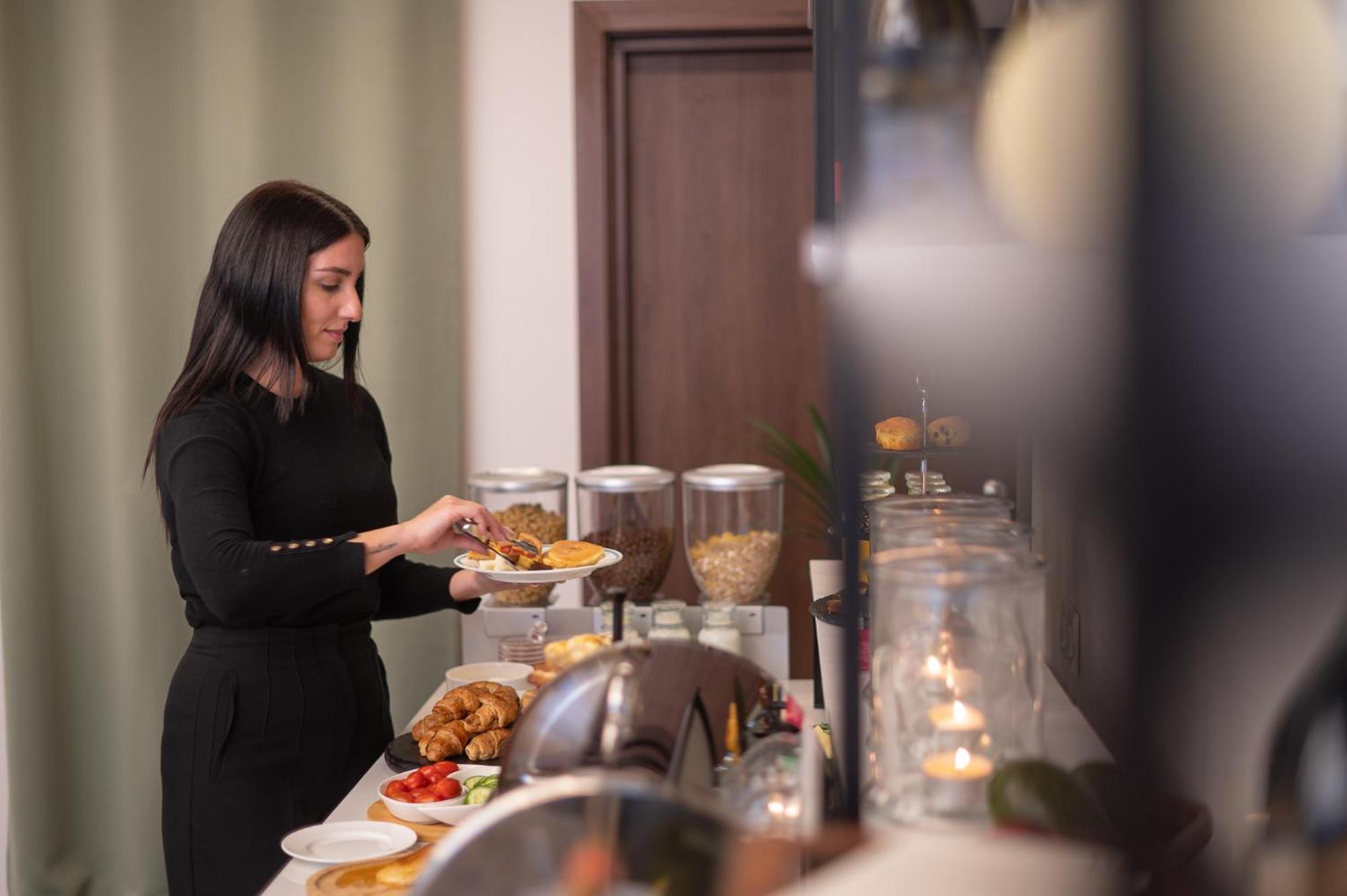 Ira - Ηρα Hotel 칼라마타 외부 사진