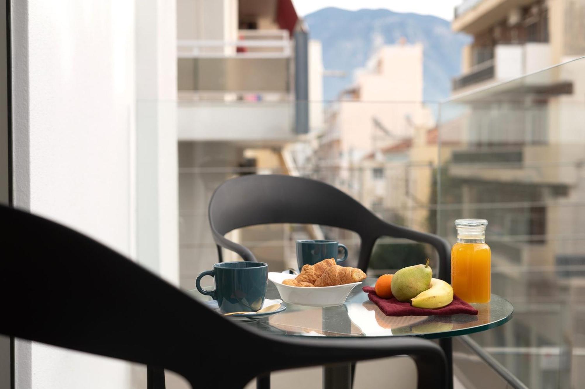 Ira - Ηρα Hotel 칼라마타 외부 사진